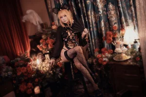 Elegant Qipao Photoshoot Gallery: Traditional Style Meets Modern Cosplay - image 7