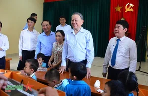 President To Lam Visits Con Co Island: Strengthening National Defense and Island Development - image 7
