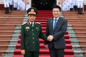 Strengthening Strategic Ties: General Phan Van Giang Meets Japan’s Defense Minister - image 1