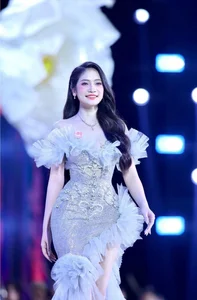 Ha Truc Linh Crowned Miss Vietnam 2024: A New Era of Elegance and Inspiration Begins - image 2