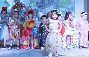 Trang Tran Daughter Shines in Eco-Friendly Recycled Fashion Show - image 2