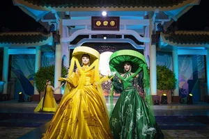 Young Talent Hai Phuong Shines as Vedette Alongside Supermodel Vu Thu Phuong - image 2