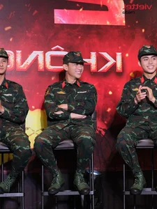 Meet the Star-Studded Cast of Sao Nhap Ngu 2024 in Military Uniforms - image 15
