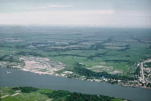 Rare 1960s Aerial Photos of Vinh Long: A Nostalgic Journey - image 4