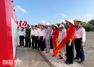 Truong Sa Island Joins the Nation in a Joyous All-People Festival - image 3