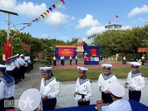 Truong Sa Island Joins the Nation in a Joyous All-People Festival - image 6