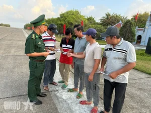 Truong Sa Island Joins the Nation in a Joyous All-People Festival - image 13