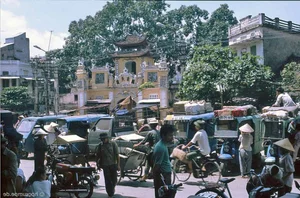The Rustic Charm of Hanoi Pagodas in the Early 1990s - image 7
