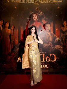 Jun Vu Stuns Fans in Elegant Traditional Thai Attire Gallery - image 5