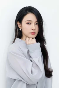 Midu: The Inspiring Journey of a Multi-Talented Vietnamese Actress and Businesswoman - image 8