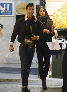 Irina Shayk: From Dumping Ronaldo to Becoming a Fashion Icon for Versace - image 4