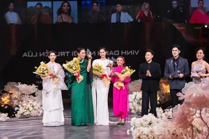 Supermodel Vo Hoang Yen Honored with Prestigious Dedicated Model of the Year Award - image 5