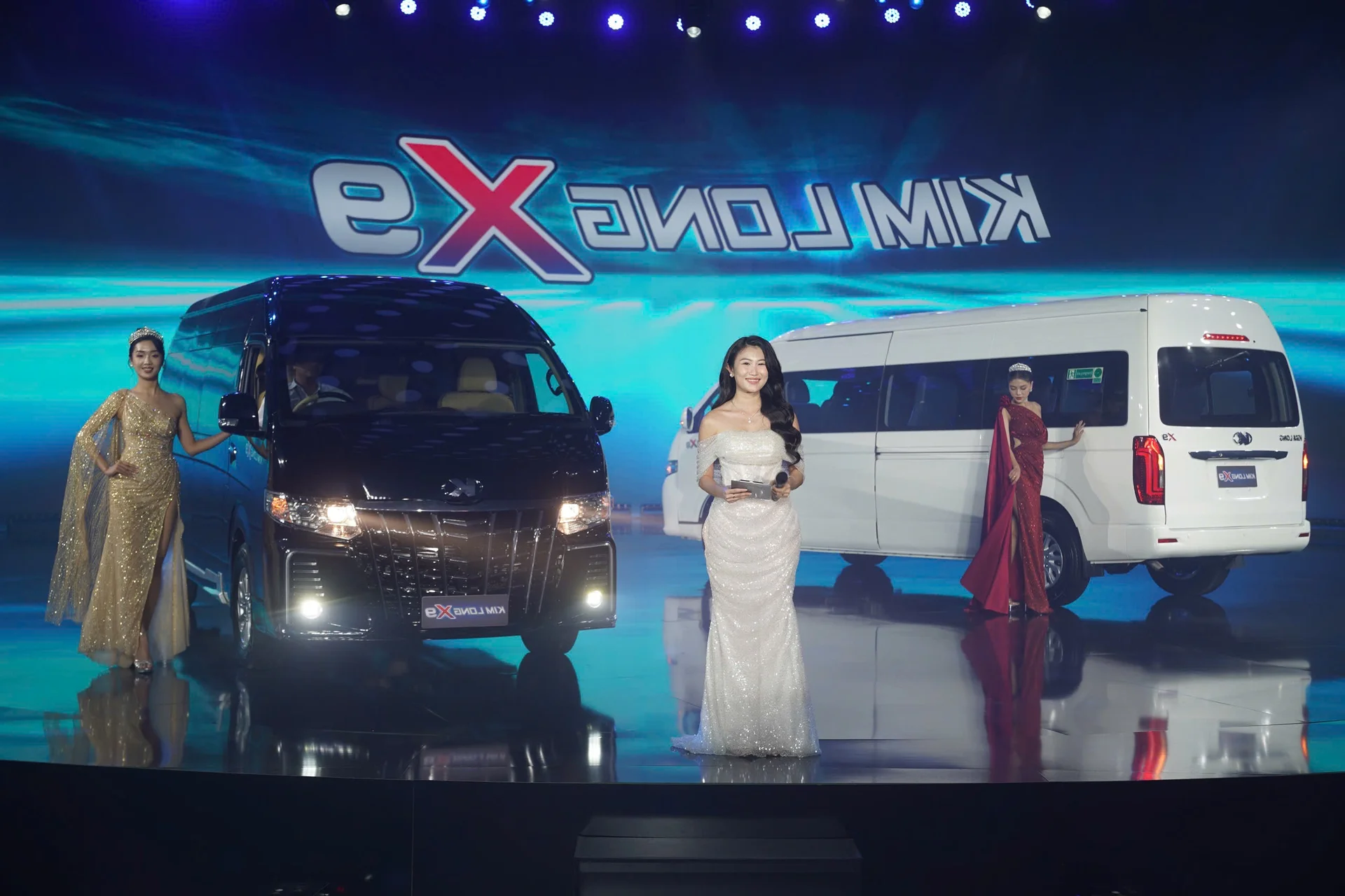 Official Launch of KimLong X9 Minibus: Diverse Versions to Meet Every Transportation Need