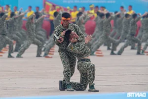 Vietnam International Defense Expo 2024: Spectacular Rehearsal Showcases Modern Military Power and Global Partnerships in Hanoi - image 9