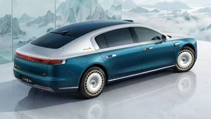 Maextro S800: The Gold-Plated Luxury Sedan Redefining the High-End Market - image 0