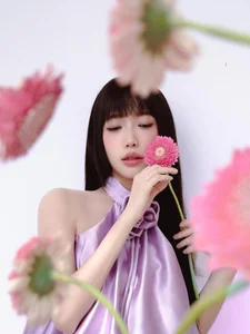 Fashion Icons: Diva Hong Nhung and Phuong Trinh Jolie’s Latest Looks - image 0
