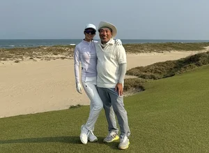 A Look Into the Romantic Relationship Between Director Quang Dung and His Singer Girlfriend - image 0