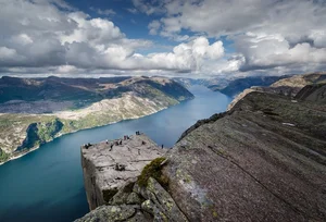 10 Dreamy Spring Destinations in Europe for Your Next Vacation - image 5