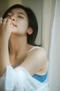 YiTuYu Art Language Vol.6738: The Captivating Presence of Zoe - image 0