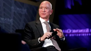 What Phone Does the World’s Richest Person Use? A Tech Insight - image 2