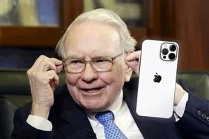 What Phone Does the World’s Richest Person Use? A Tech Insight - image 3