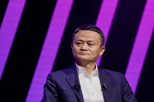 What Phone Does the World’s Richest Person Use? A Tech Insight - image 4