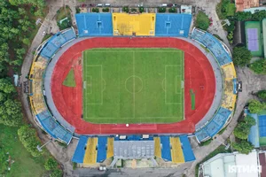 Lush Green Pitch at Go Dau Stadium Ready for Vietnam's Matches Against Cambodia and Laos - image 7