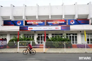 Lush Green Pitch at Go Dau Stadium Ready for Vietnam's Matches Against Cambodia and Laos - image 9
