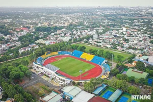 Lush Green Pitch at Go Dau Stadium Ready for Vietnam's Matches Against Cambodia and Laos - image 10