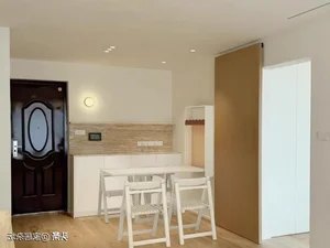 Ditching Traditional Dining Tables: The Smart Space-Saving Trend for Modern Small Apartments - image 2