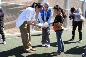 Prince Harry and Meghan Markle Make Surprise Appearance in Jordan - image 4