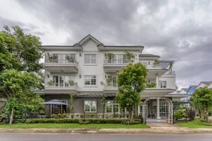 Park Riverside Villa: Premium Interior Design and Completion Showcase - image 4