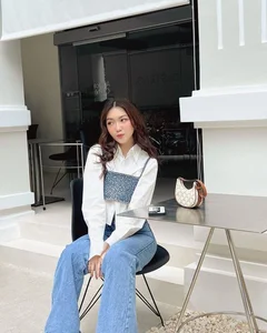 How to Style a Classic White Shirt Like Vietnamese Celebrities This Autumn - image 7