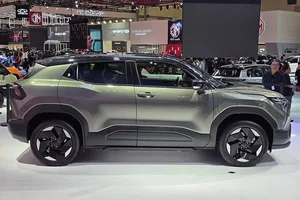 Suzuki e VITARA 2025 Debuts: The Future of Electric SUVs and Global Market Potential - image 5