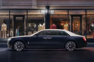 Ultra-Luxury Rolls-Royce Ghost Savile Row Edition Unveiled - image 5