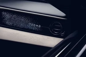 Ultra-Luxury Rolls-Royce Ghost Savile Row Edition Unveiled - image 4