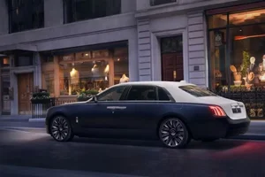 Ultra-Luxury Rolls-Royce Ghost Savile Row Edition Unveiled - image 10