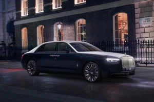 Ultra-Luxury Rolls-Royce Ghost Savile Row Edition Unveiled - image 6