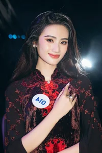 Miss World Vietnam Y Nhi Shines as an International Student Abroad - image 10
