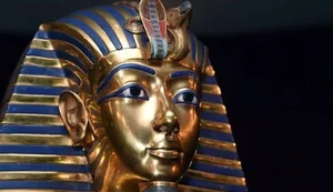 The Hidden Secrets and Craftsmanship of King Tutankhamun’s Iconic Gold Mask - image 0
