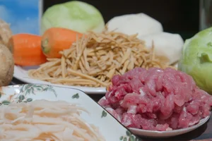 Discovering Canh Thang Muc: The Rare and Sophisticated Traditional Hanoi Dish Nearly Lost to Time - image 8