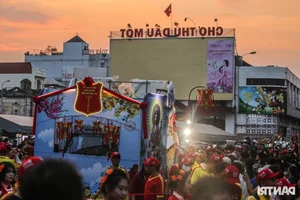 Thousands Gather for the Vibrant Lady Thien Hau Pagoda Festival in Binh Duong - image 1