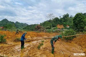 Dan Tri Newspaper Provides Vital Aid to Families Affected by Deadly Landslides - image 11