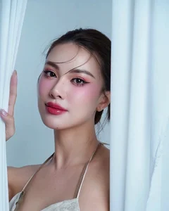 Sweet and Innocent Portrait Photography Trends Capturing Pure Beauty in 2026 - image 14