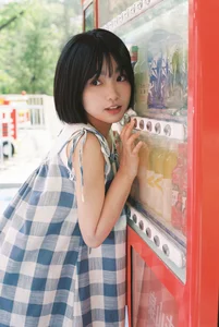 YiTuYu Art Language Vol.9928 Wo Shi Yuan Zhu: A 28-Page Visual Masterpiece - image 1