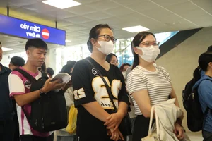 Hanoi Residents Experience the New Nhon - Hanoi Station Metro Line - image 10