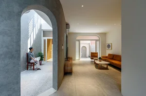 Stunning 200-Square-Meter Townhouse Inspired by Mountain Light Clefts - image 2