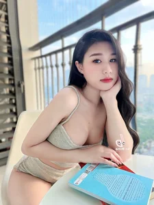 Viral Transformation: Popular Female Gym-Goer Shares Her Inspiring Past - image 1