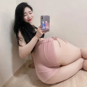 Radiant Vietnamese Girls: Celebrating Natural Angelic Beauty - image 24