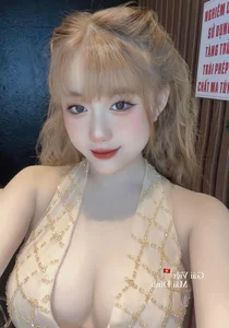 Radiant Vietnamese Girls: Celebrating Natural Angelic Beauty - image 2